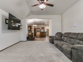  Photo 48