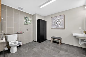  Photo 44