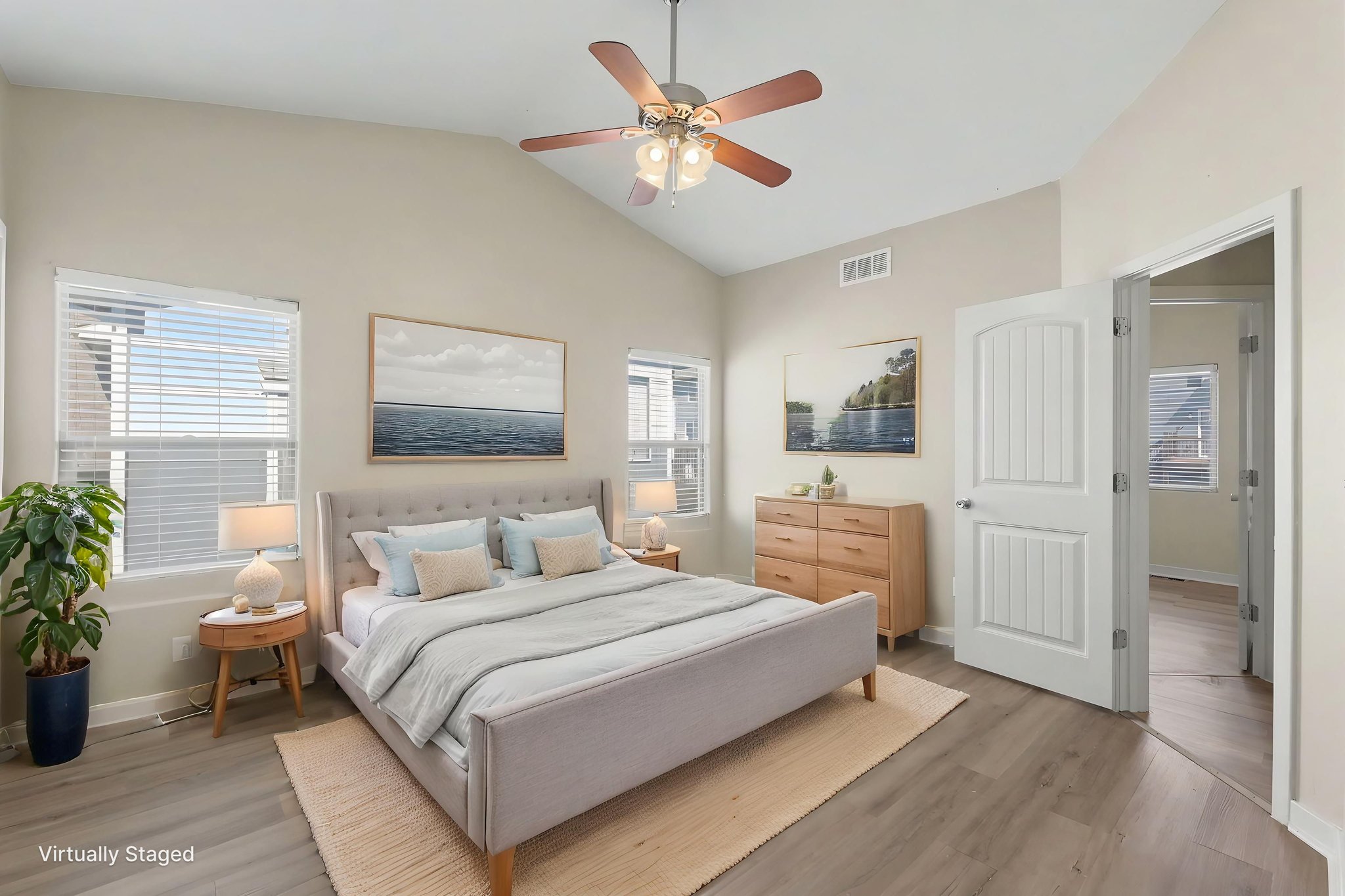 23_0H5A6203 virtually staged.jpeg