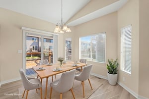 09_0H5A6147 virtually staged.jpeg