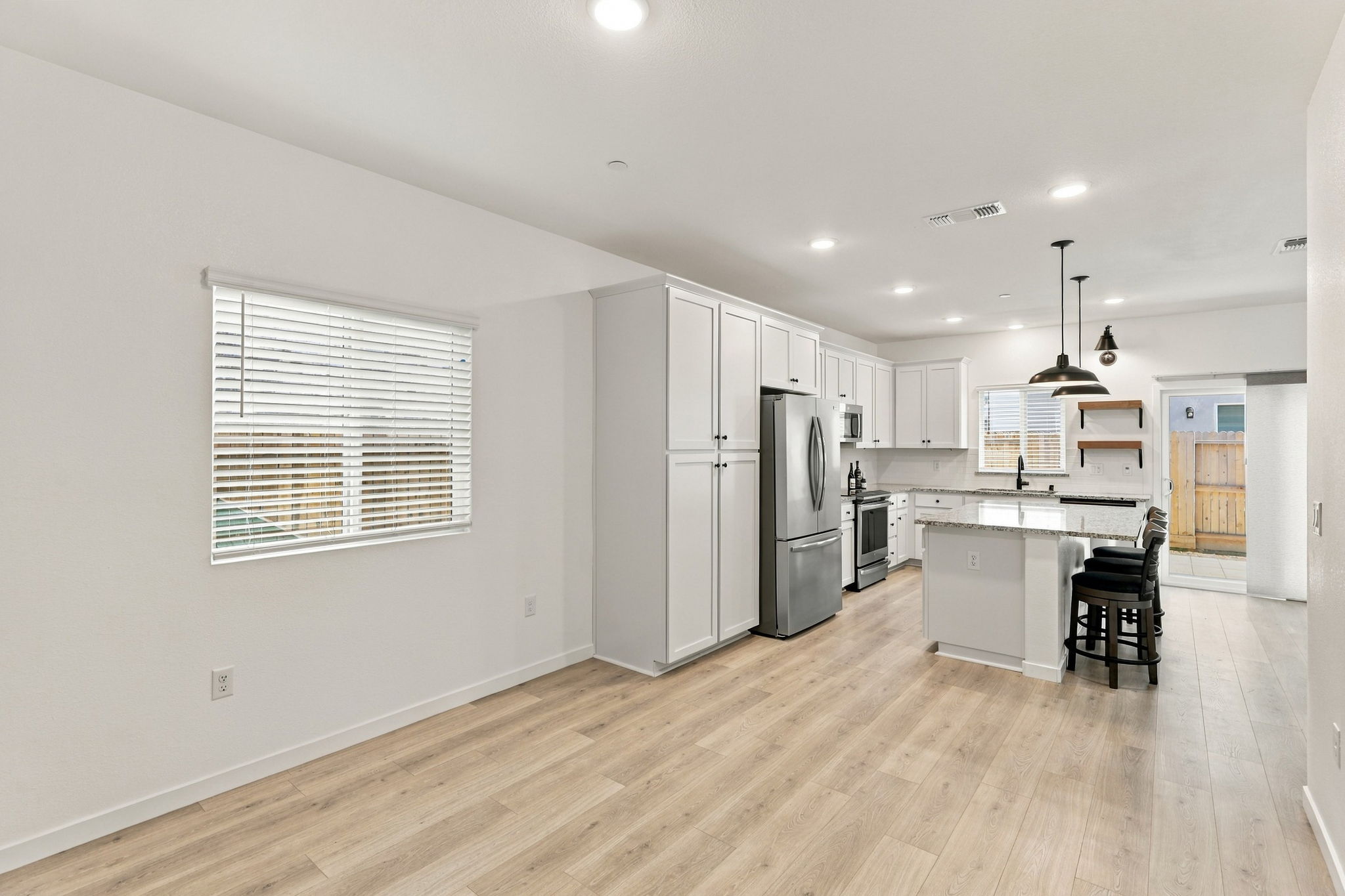 013_F8_12186 Grey Crow Cir