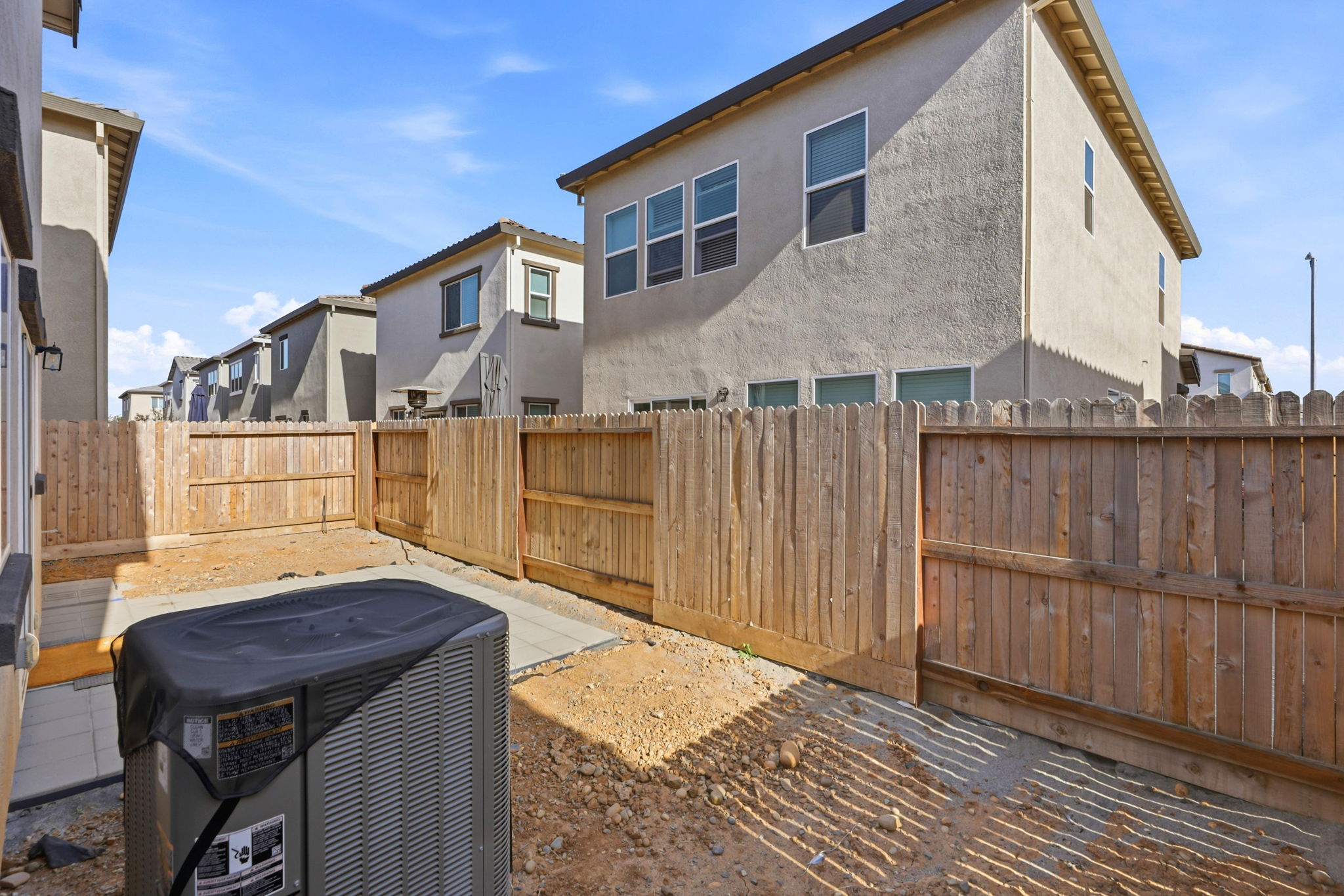 037_F8_12186 Grey Crow Cir