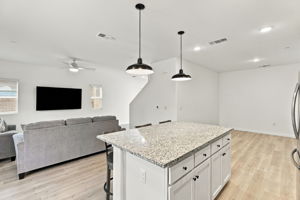 011_F8_12186 Grey Crow Cir