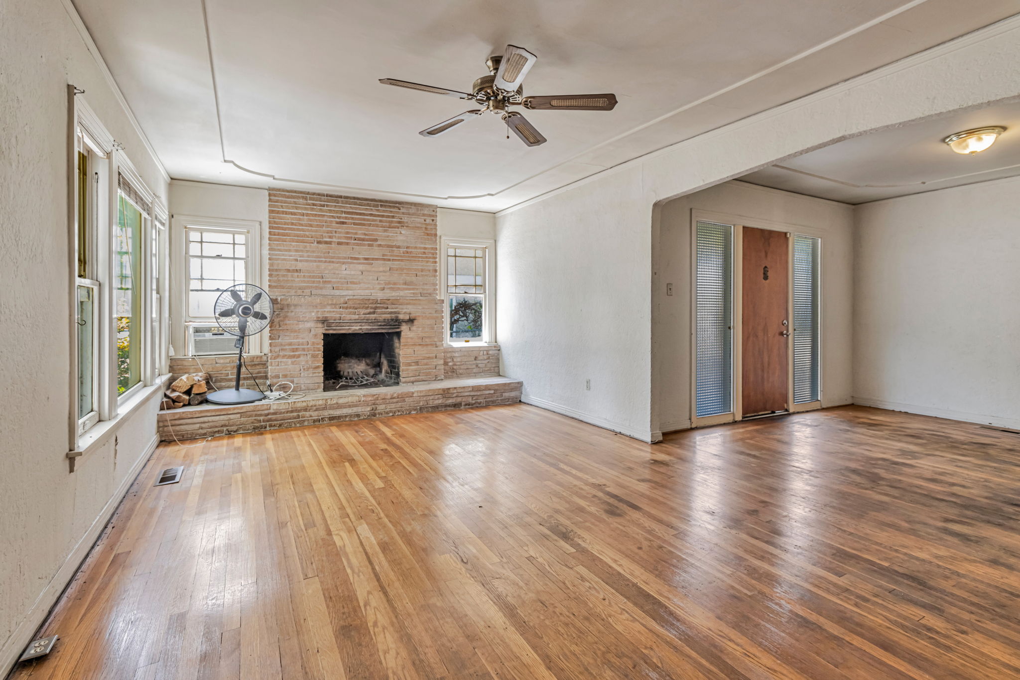 Welcome Guests into your Airy, Light-Filled Entry!