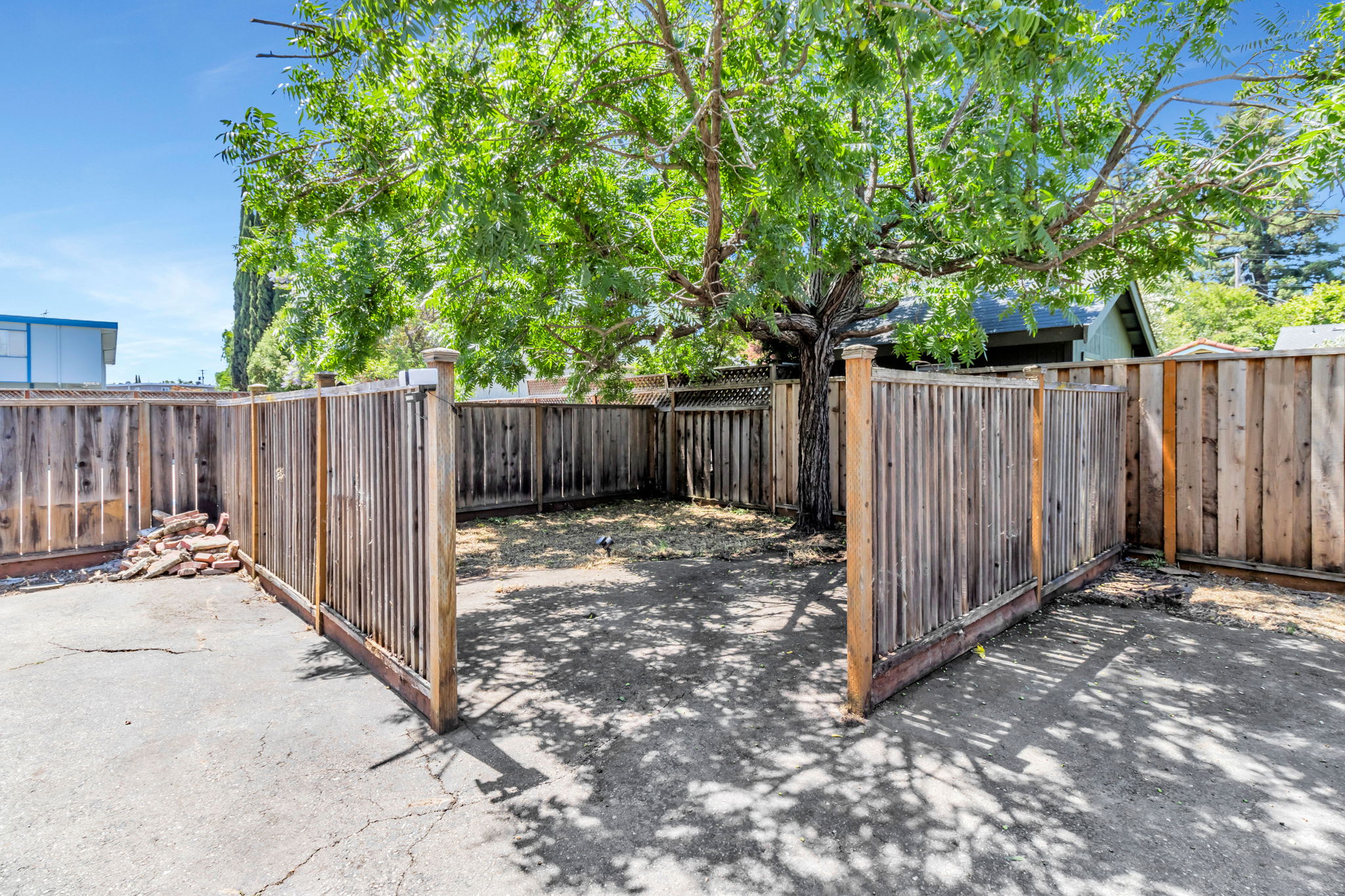 Sheltered Outdoor Space Perfect for Activities, Storage or a Home Gym Setup!