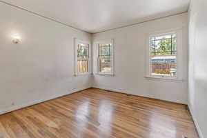 Idyllic Original Windows Offer Beautiful Natural Light!
