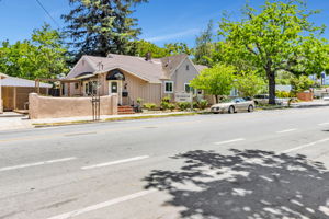 Charming Single Family Home Full of Romance!