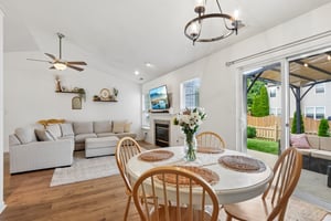 Rambling Rd-S0707-015.jpg