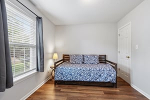 Rambling Rd-S0707-020.jpg