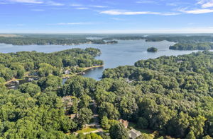Steps from Lake Norman