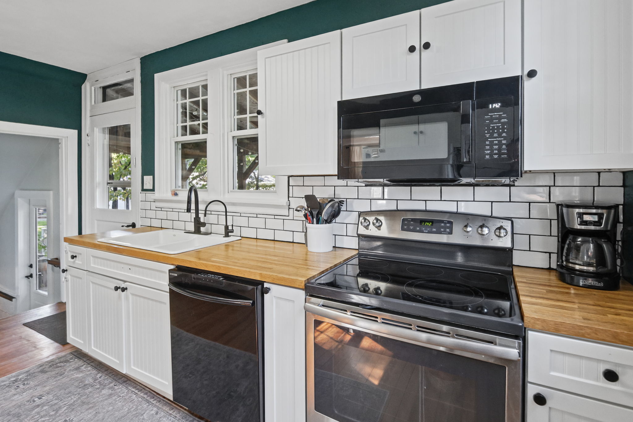  Photo 23