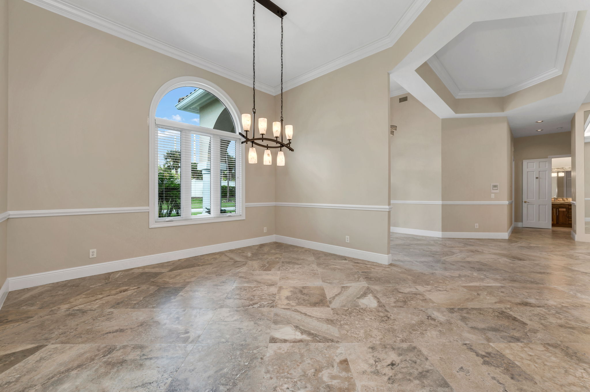 Dining - Foyer