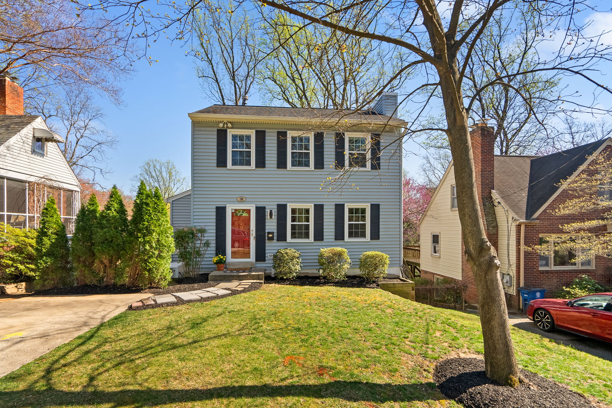 03. 122 Hamilton Ave