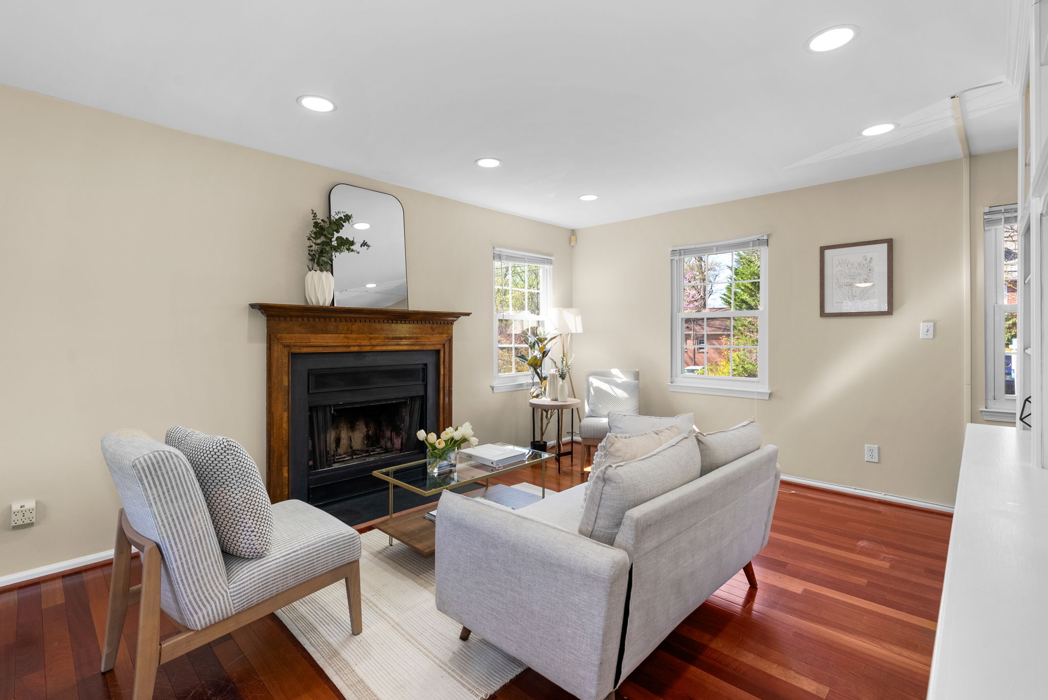 08. 122 Hamilton Ave