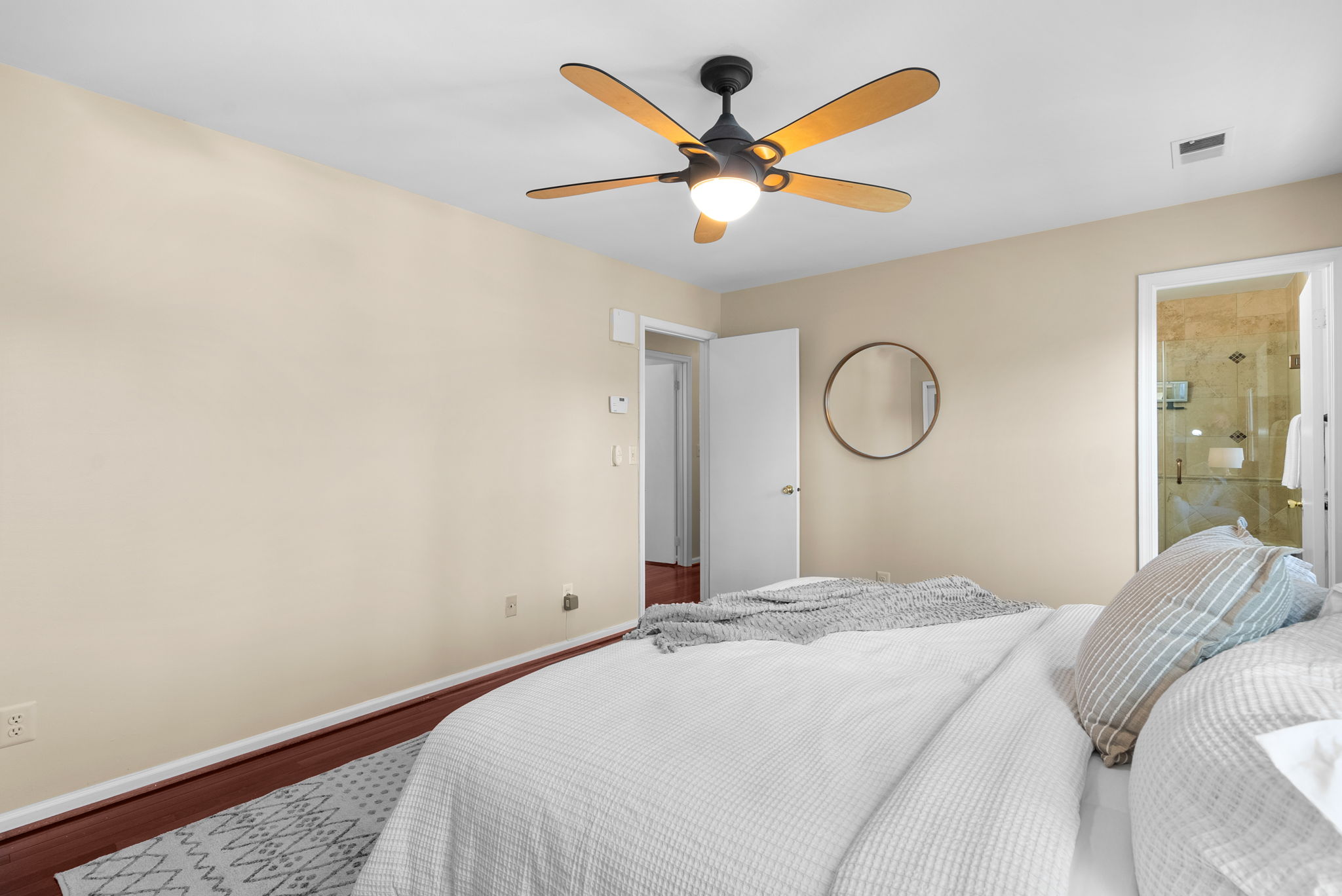 21. 122 Hamilton Ave