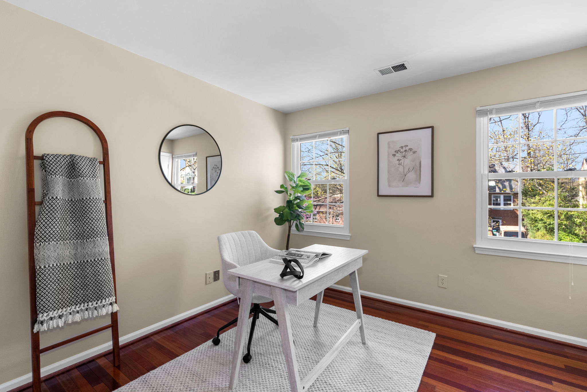 26. 122 Hamilton Ave