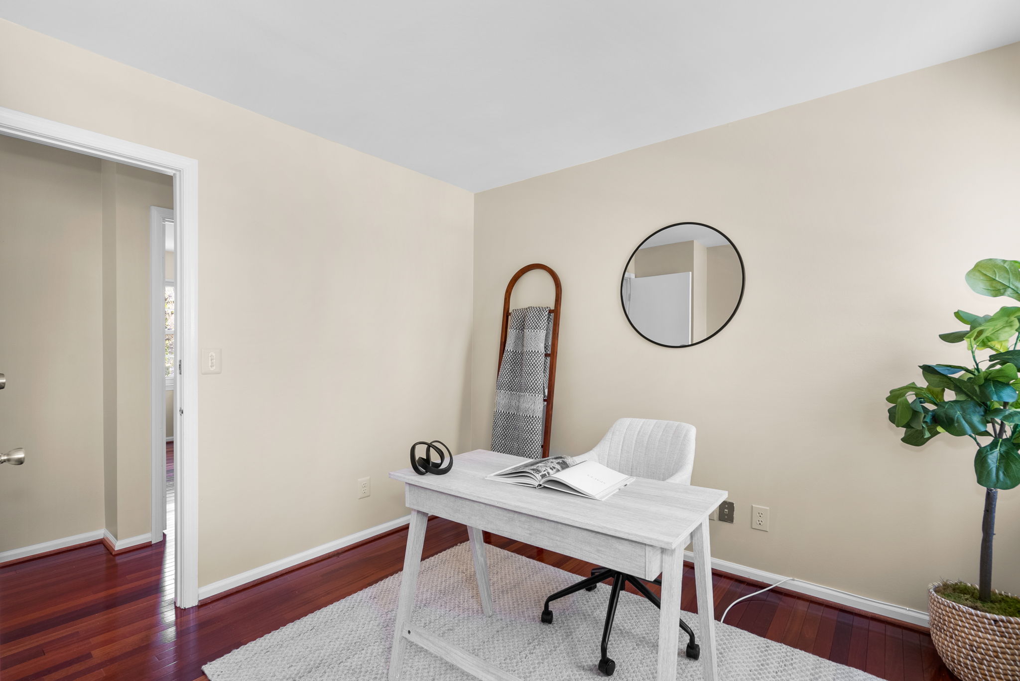 27. 122 Hamilton Ave