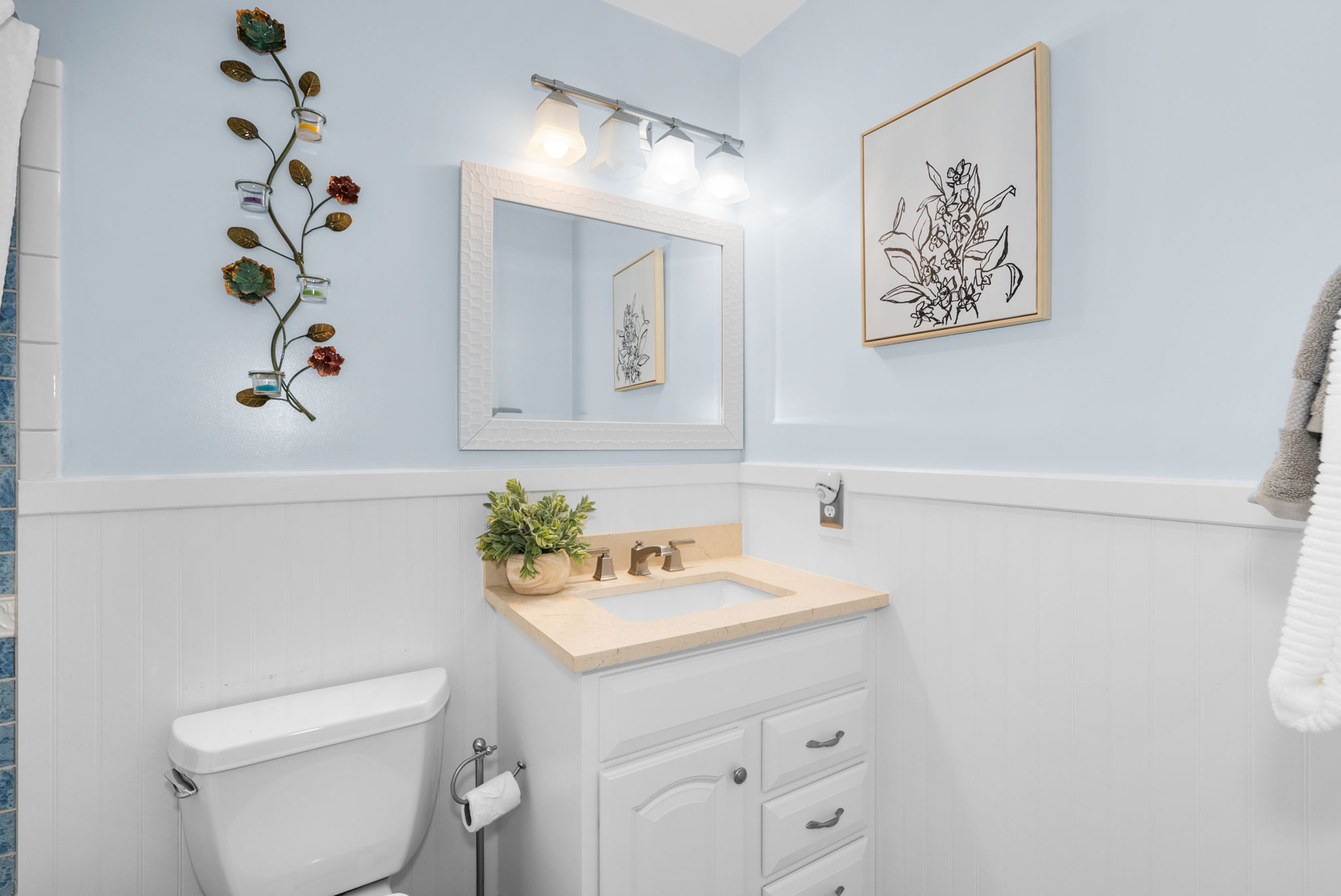 28. 122 Hamilton Ave