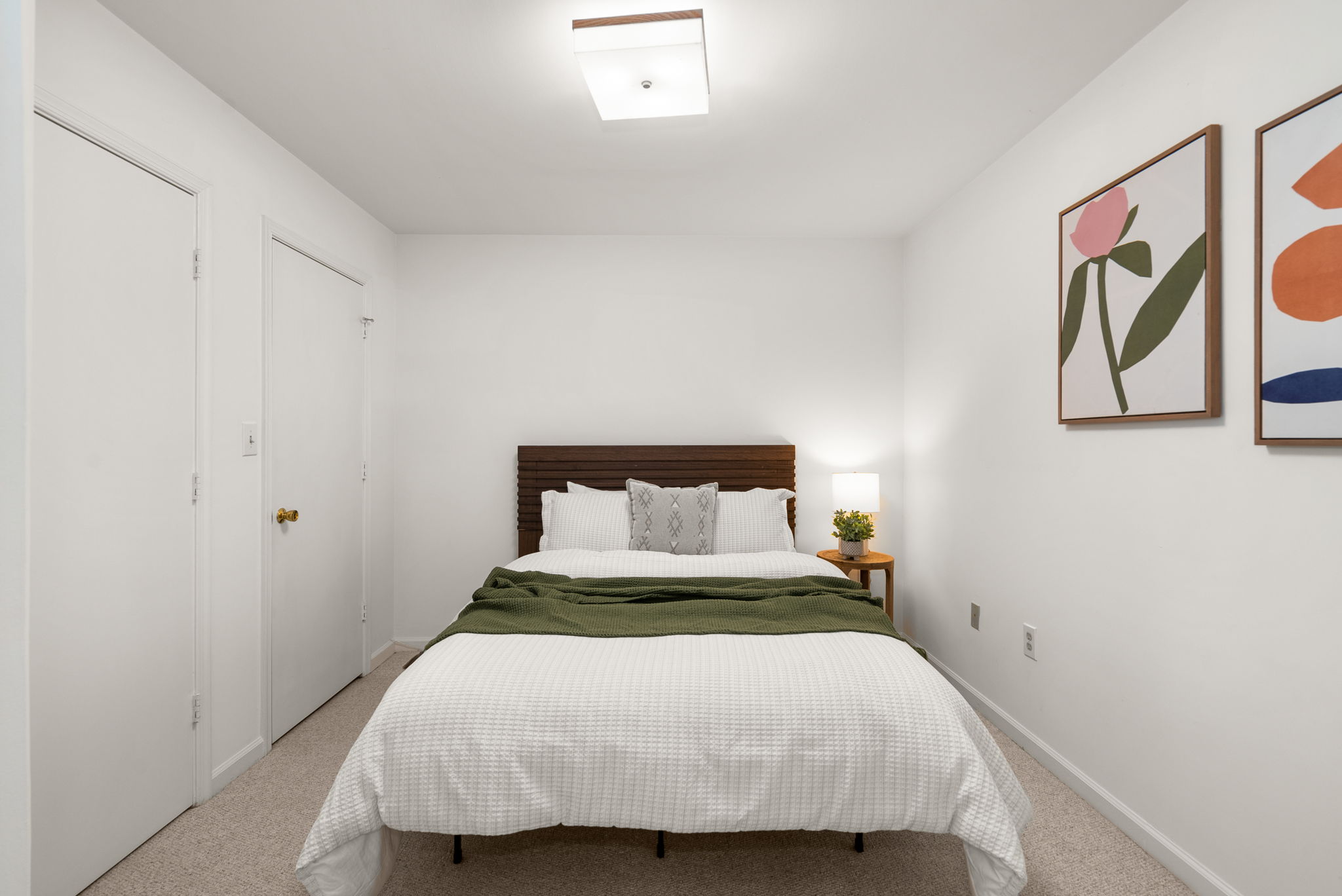 32. 122 Hamilton Ave