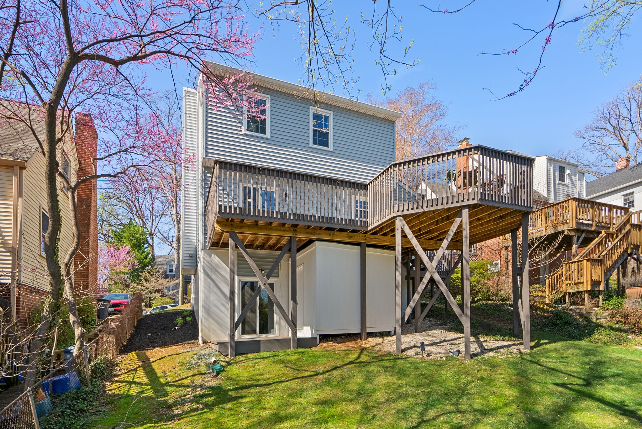 39. 122 Hamilton Ave