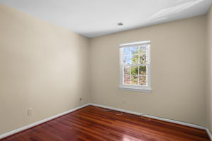 24. 122 Hamilton Ave