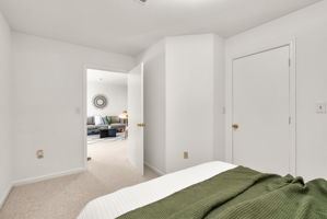 33. 122 Hamilton Ave