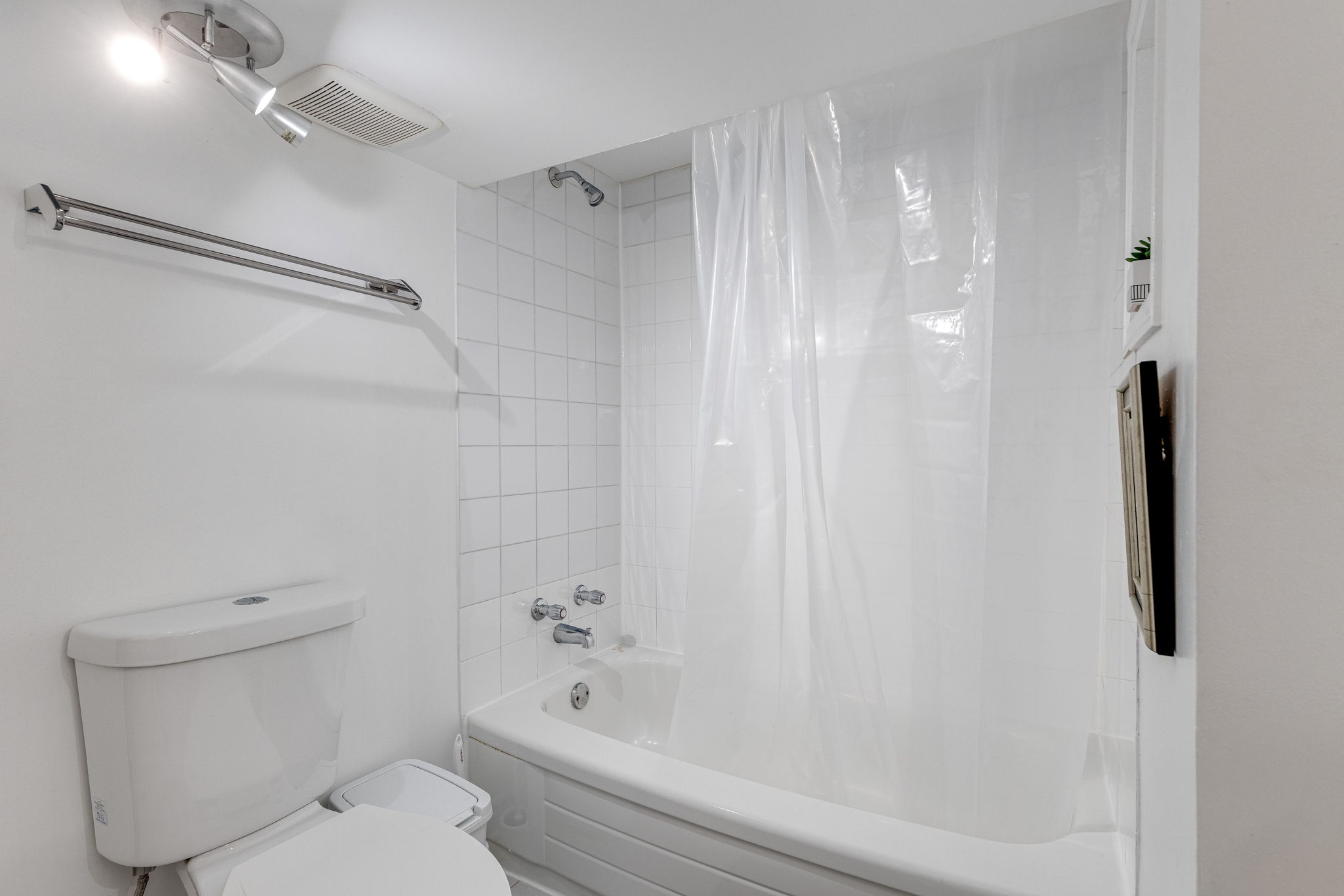 Toronto property showcase — delivered property photograph 59