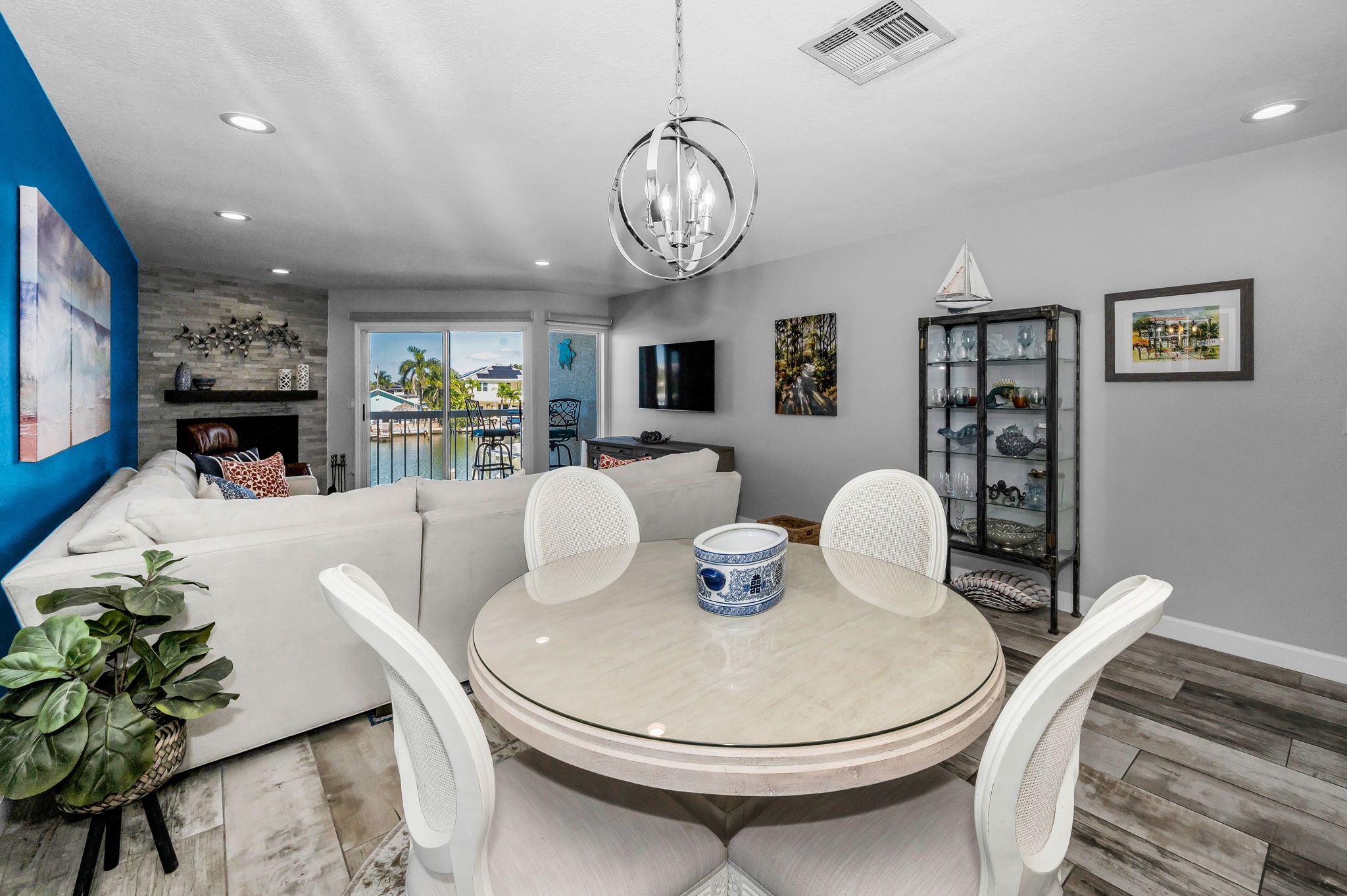 Dining Room2
