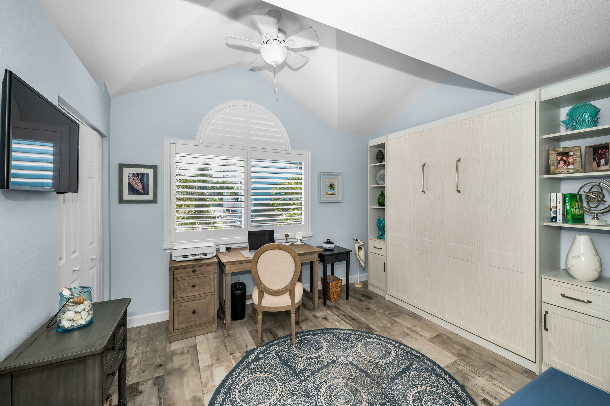 Main Level Guest Bedroom1a