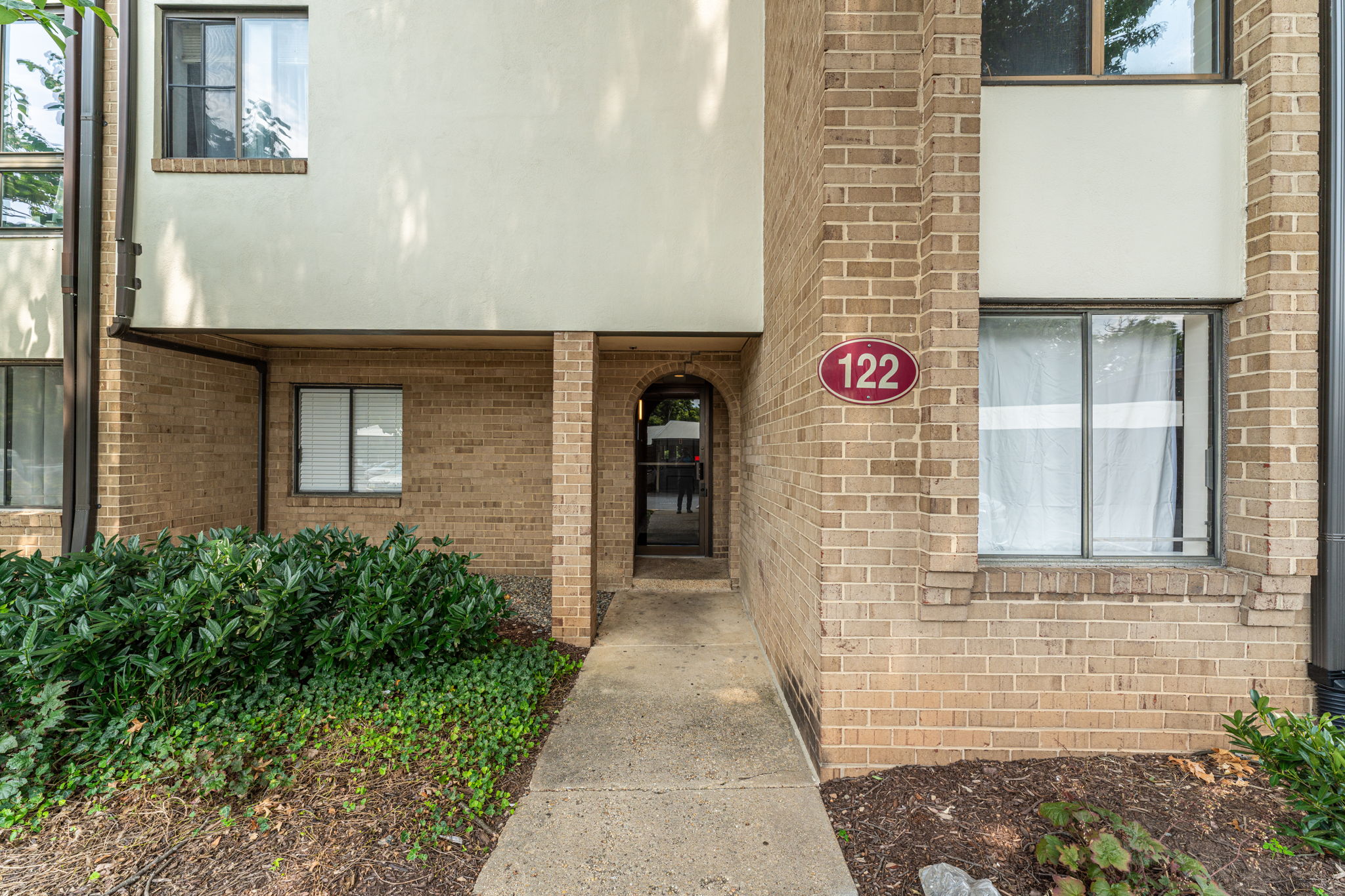 122 Monroe St #202 Entrance