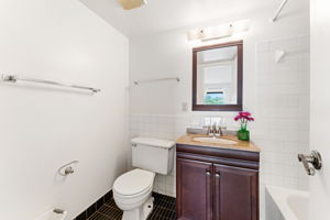 Primary Suite - Bathroom