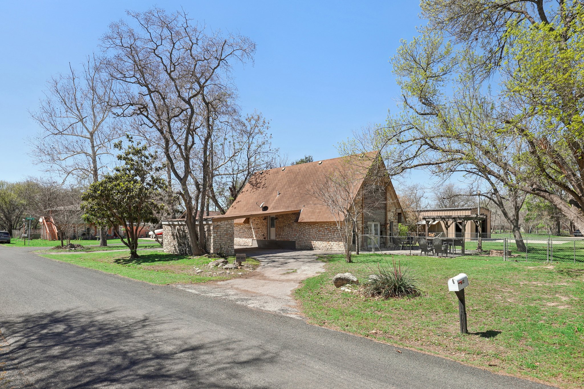 Nueces Ln-S1303-002.jpg