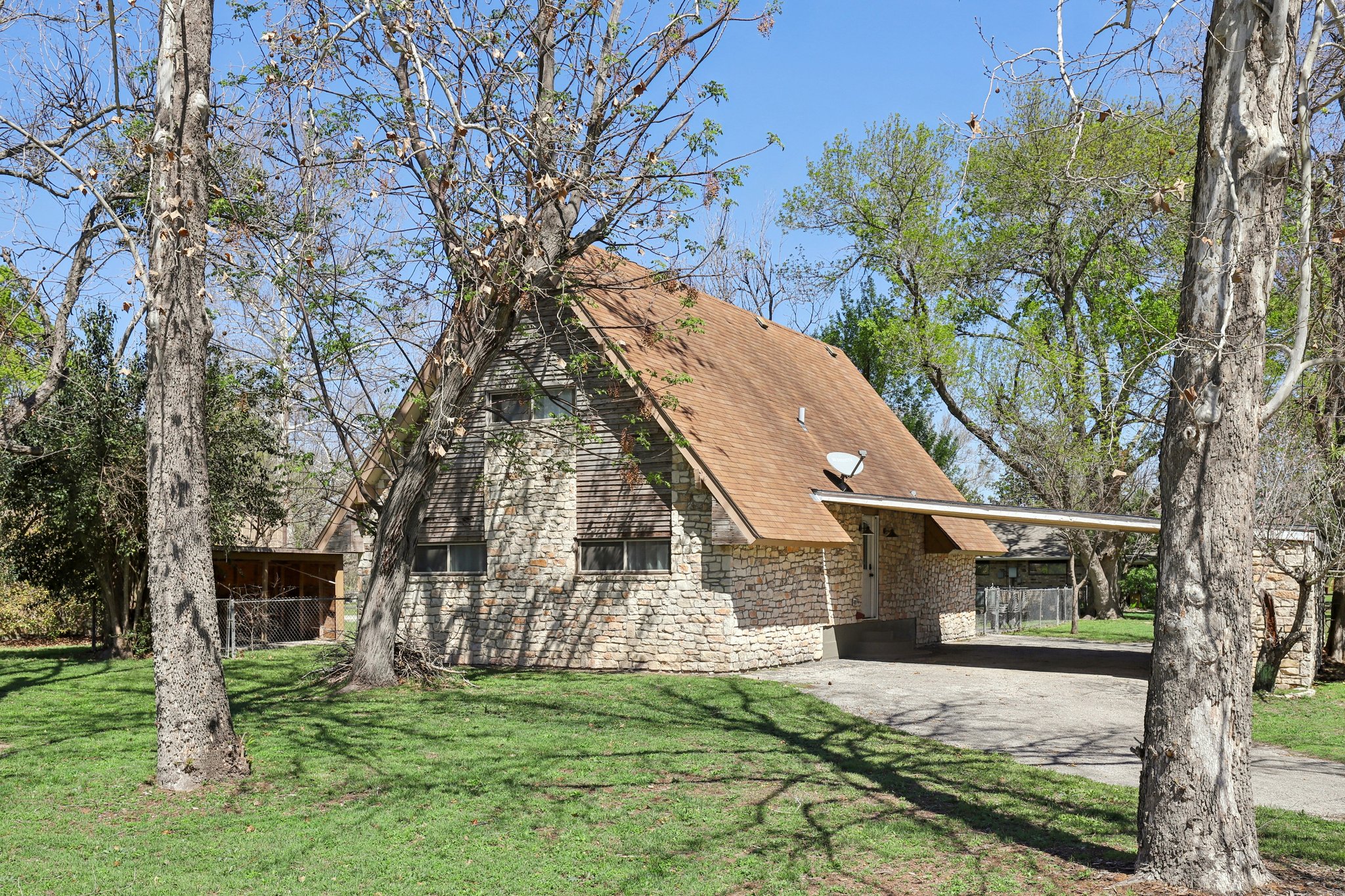 Nueces Ln-S1303-003.jpg