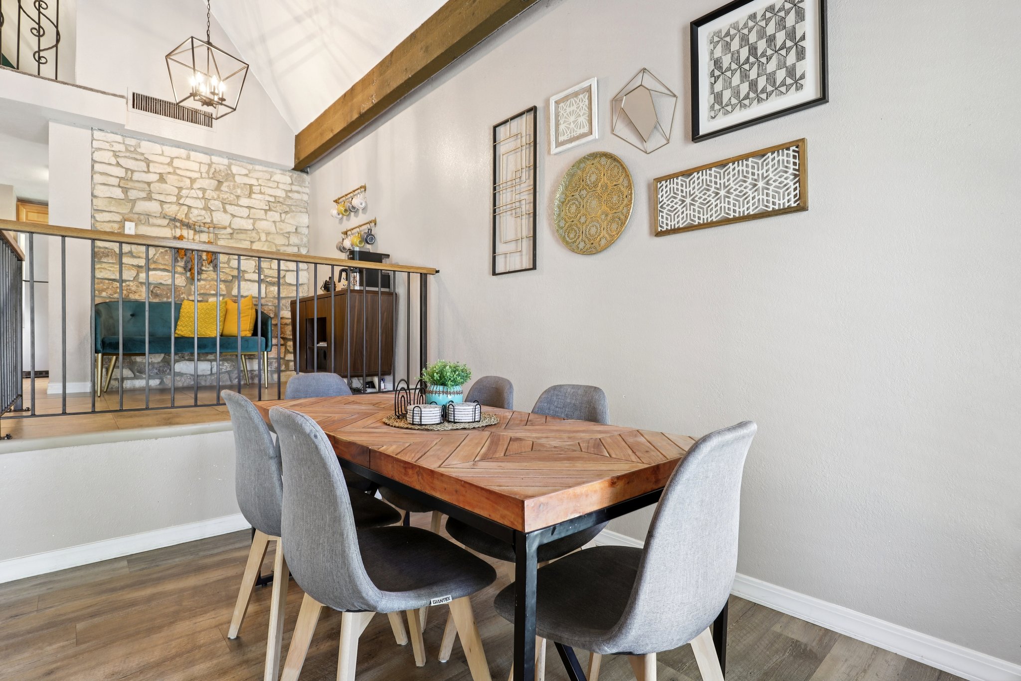 Nueces Ln-S1303-022.jpg