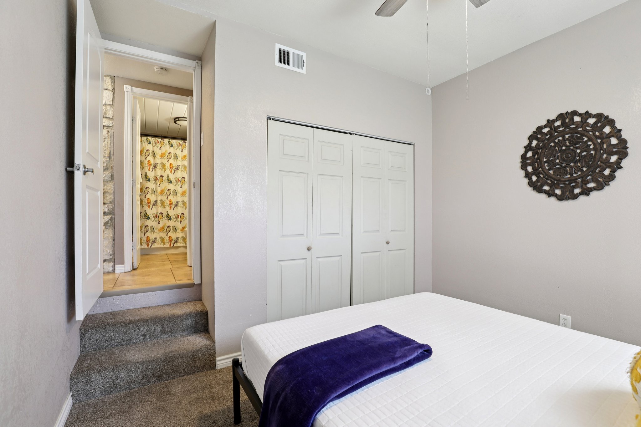 Nueces Ln-S1303-037.jpg