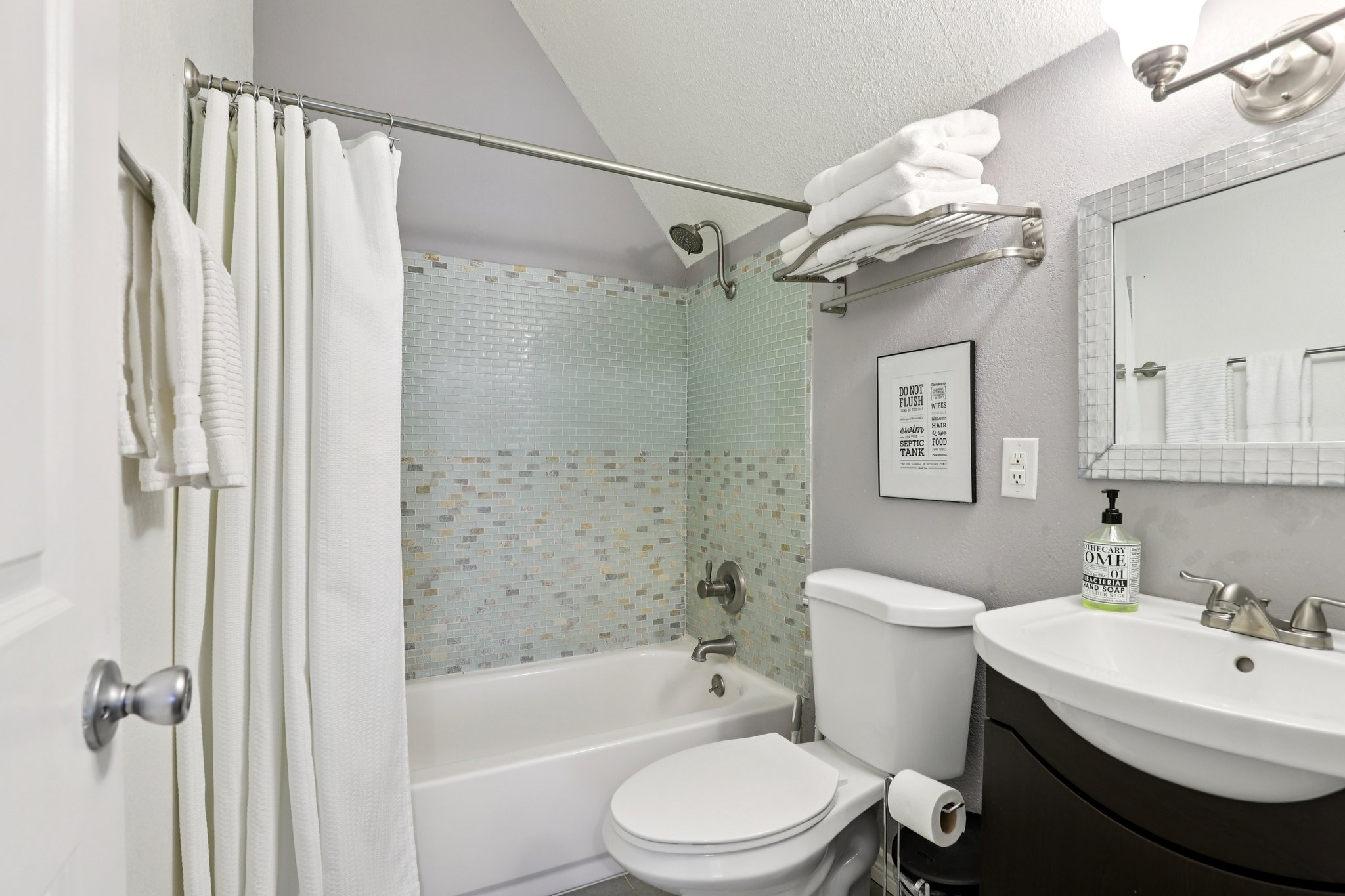 Nueces Ln-S1303-045.jpg