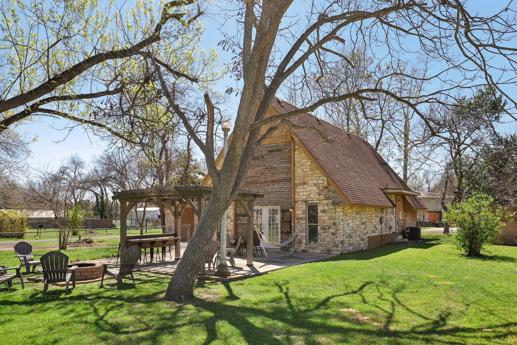 Nueces Ln-S1303-051.jpg