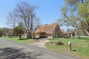 Nueces Ln-S1303-002.jpg