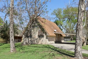 Nueces Ln-S1303-003.jpg