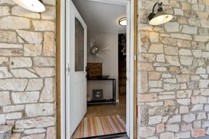 Nueces Ln-S1303-006.jpg