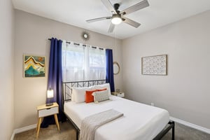 Nueces Ln-S1303-033.jpg