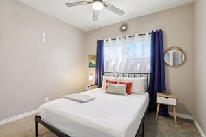 Nueces Ln-S1303-035.jpg