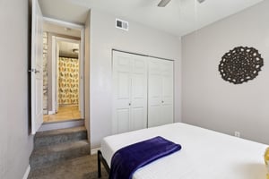 Nueces Ln-S1303-037.jpg