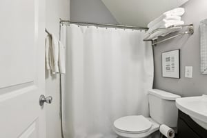 Nueces Ln-S1303-046.jpg