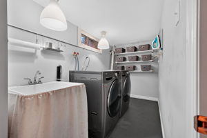  Photo 49