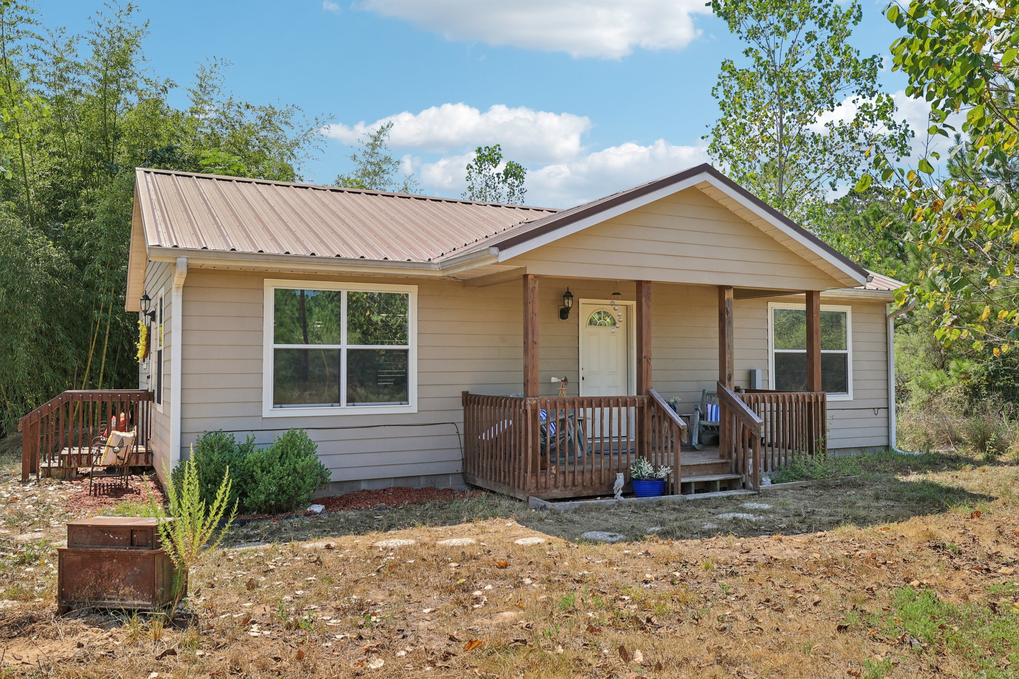 Rolling Pines Dr-S0909-037.jpg