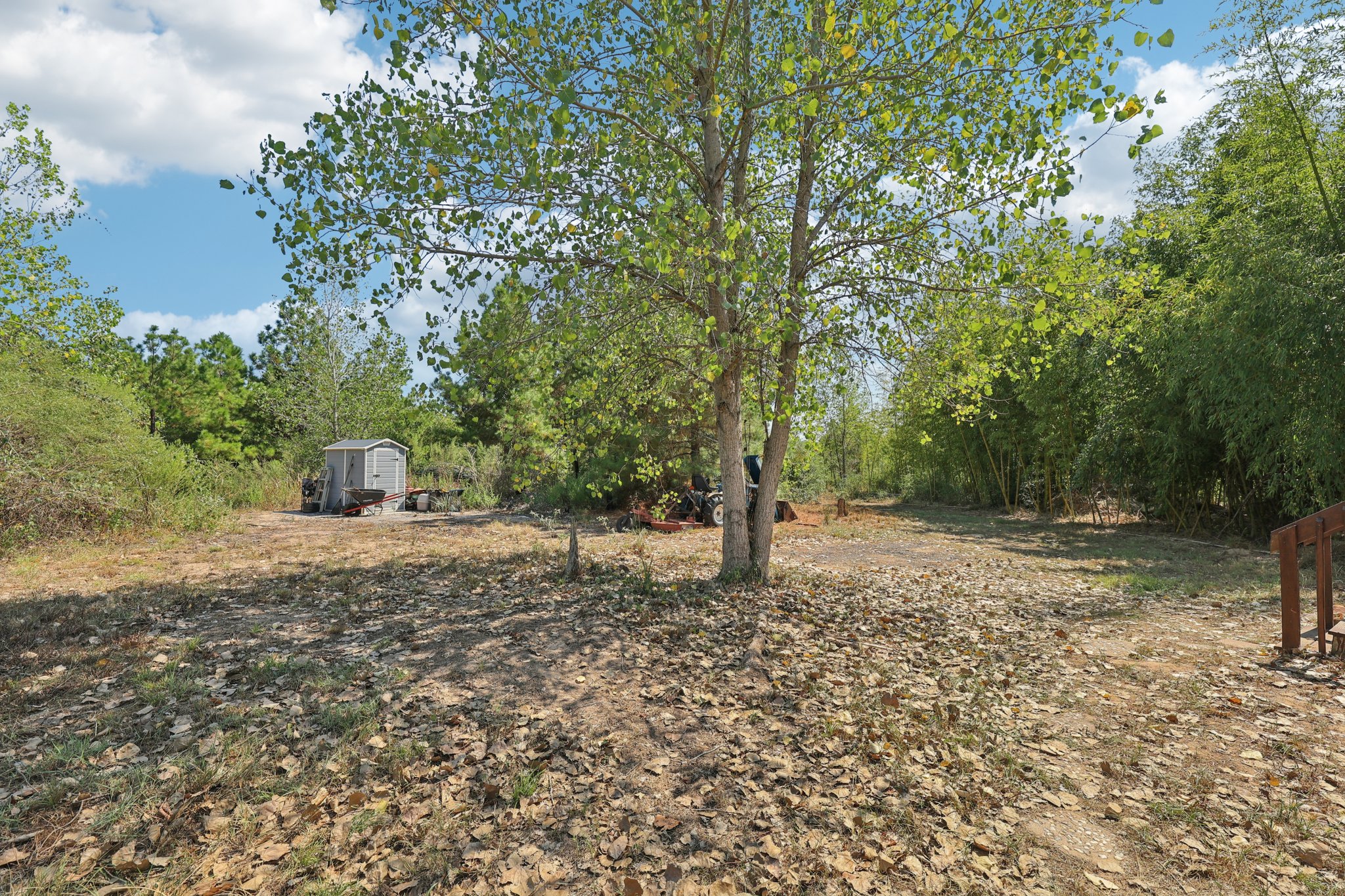 Rolling Pines Dr-S0909-043.jpg