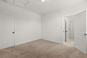  Photo 33