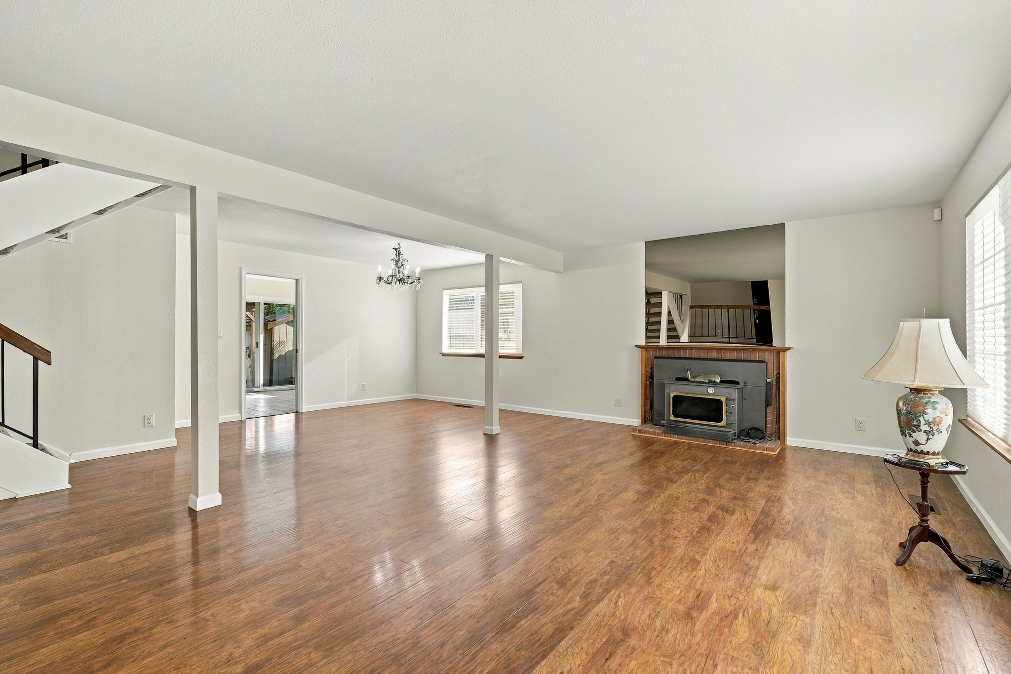 007_F8_122 Stratford St