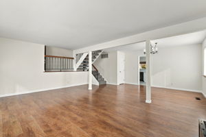 008_F8_122 Stratford St
